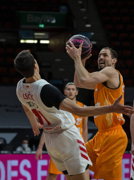 体育机构合 体育机构合